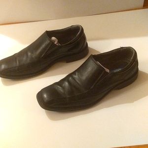 G.H.Bass Men's Leather Glen style slip on shoes. Size 10M black